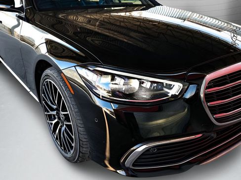 Used 2021 Mercedes-Benz S 580 4MATIC Sedan image 9