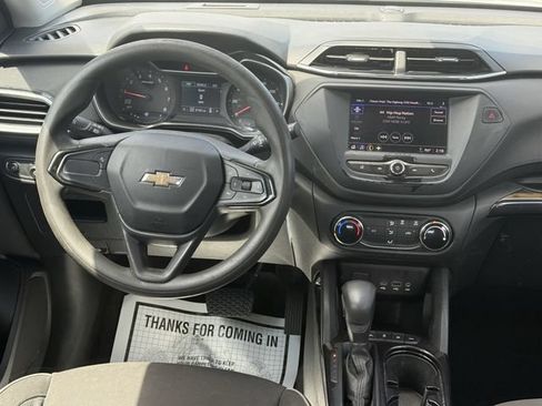 Used 2023 Chevrolet TrailBlazer LS AWD/4WD image 19