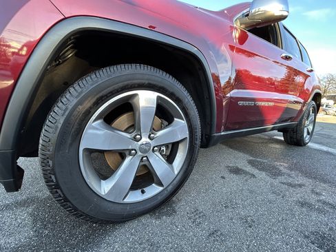 Used 2019 Jeep Grand Cherokee Limited AWD/4WD image 19
