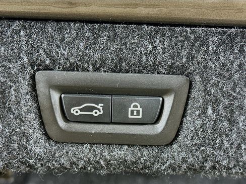 Used 2018 BMW 530i image 30