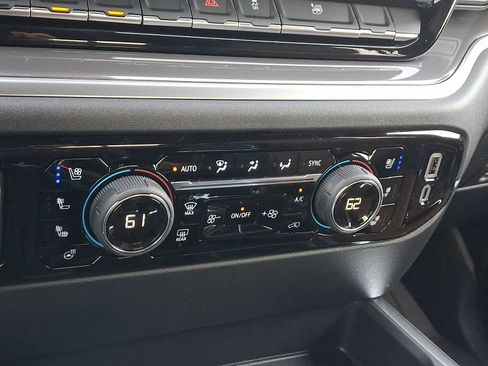 New 2026 Chevrolet Silverado 1500 High Country AWD/4WD image 16