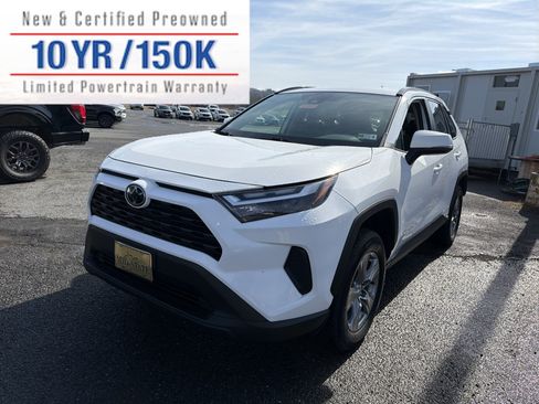 Used 2025 Toyota RAV4 XLE AWD/4WD image 1
