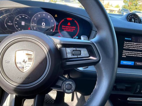 Used 2024 Porsche Cayenne image 20