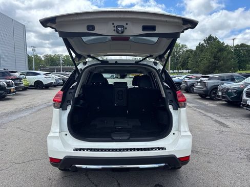 Used 2018 Nissan Rogue SL w/ Premium Package AWD/4WD image 7