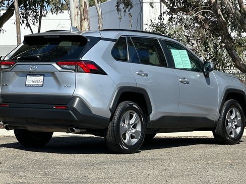 Used 2024 Toyota RAV4 XLE FWD image 4