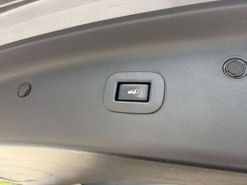 Used 2020 Nissan Armada SL w/ Premium Package RWD image 35
