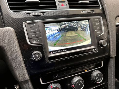 Used 2016 Volkswagen GTI S FWD image 17