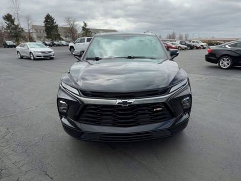 Certified 2023 Chevrolet Blazer RS w/ Enhanced Convenience Package image 3
