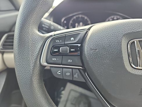Used 2022 Honda Accord LX image 17