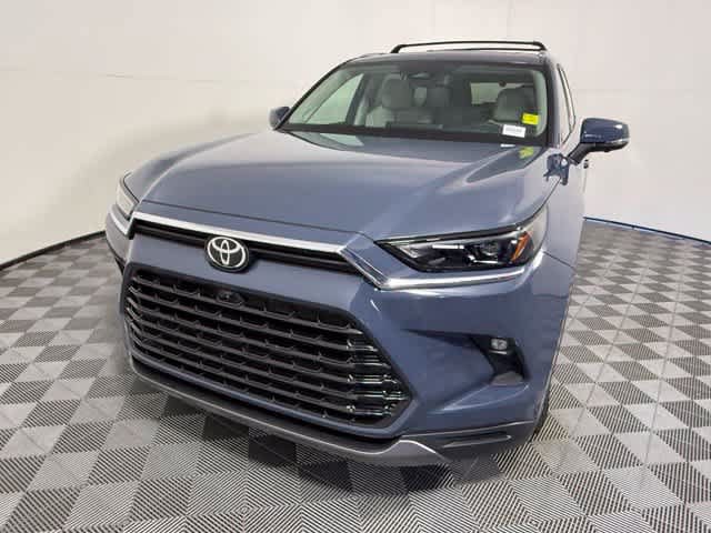 Used 2026 Toyota Grand Highlander AWD image 2