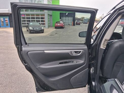 Used 2007 Volvo V70 2.4 FWD image 17