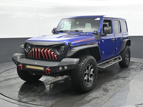 Used 2018 Jeep Wrangler Unlimited Rubicon w/ Cold Weather Group image 8