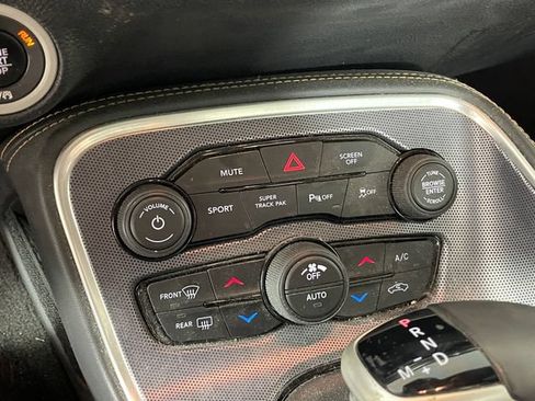 Used 2017 Dodge Challenger GT w/ Technology Group AWD/4WD image 8