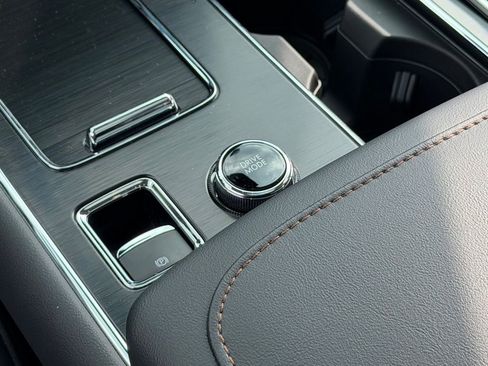 New 2026 Lincoln Aviator AWD image 20