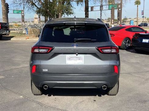 Used 2025 Ford Escape ST-Line image 5