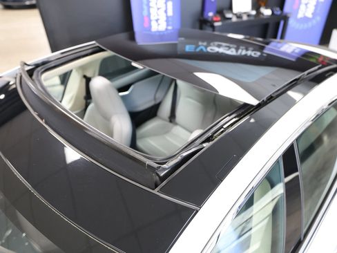 Used 2015 Tesla Model S P85D AWD/4WD image 14