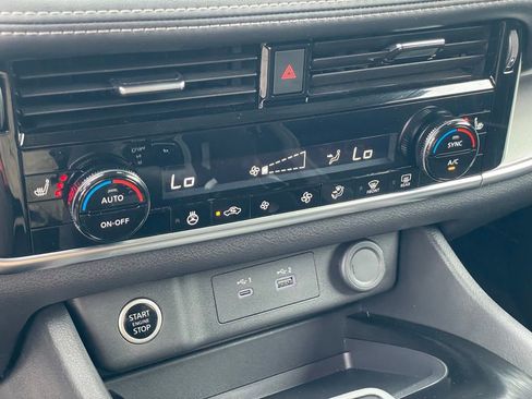 Certified 2023 Nissan Rogue SV w/ SV Premium B Package image 21