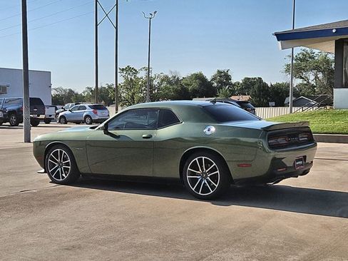Used 2022 Dodge Challenger R/T w/ Plus Package RWD image 8