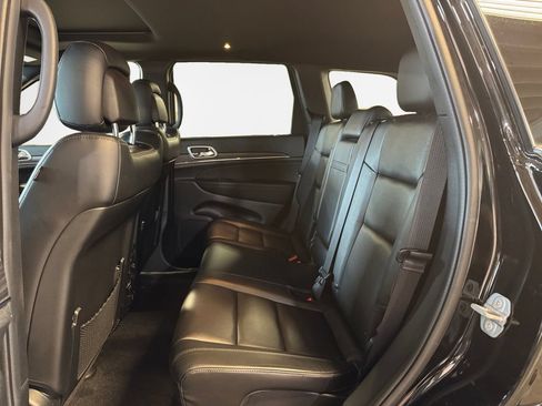 Used 2022 Jeep Grand Cherokee Limited AWD/4WD image 24