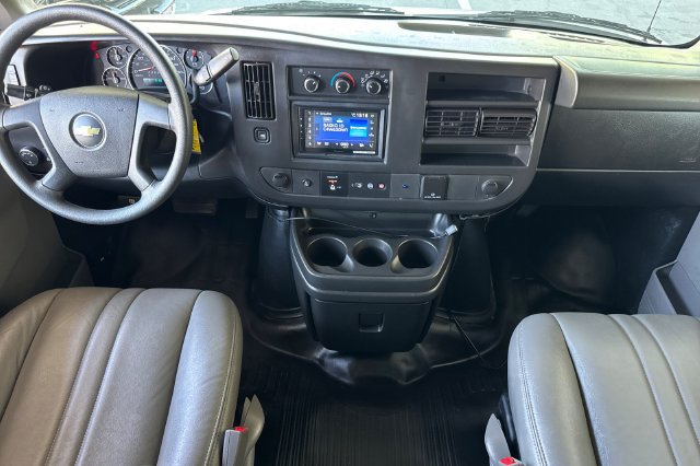 Used 2018 Chevrolet Express 2500 RWD image 13
