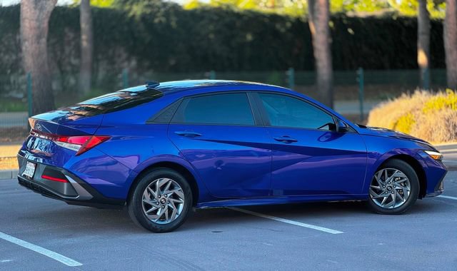 Used 2024 Hyundai Elantra SEL FWD image 18