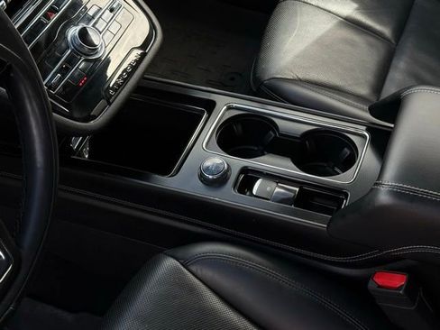 Used 2022 Lincoln Corsair Standard w/ Premium Package image 32