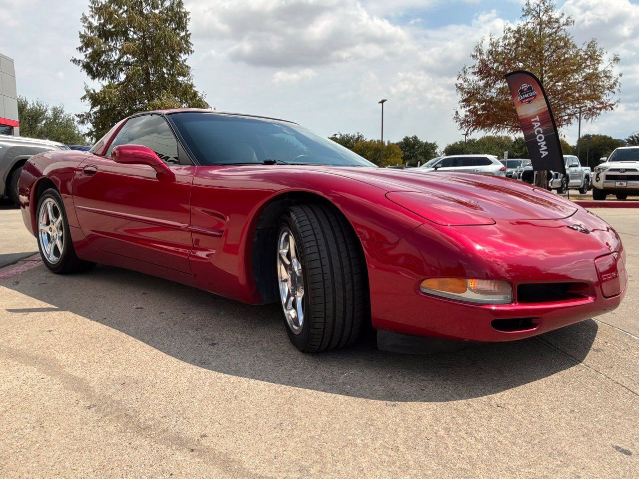 Used 2004 Chevrolet Corvette Coupe w/ Roof Package RWD image 7