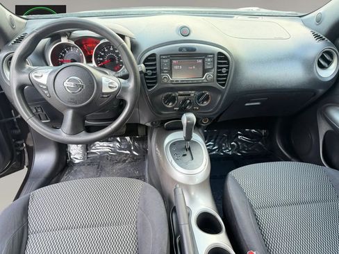 Used 2015 Nissan Juke S FWD image 11