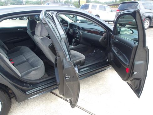 Used 2016 Chevrolet Impala Limited LS FWD image 6