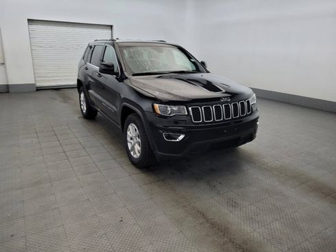 Used 2021 Jeep Grand Cherokee Laredo AWD/4WD image 13