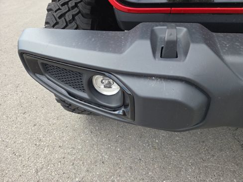 Used 2025 Jeep Wrangler Sport AWD/4WD image 5