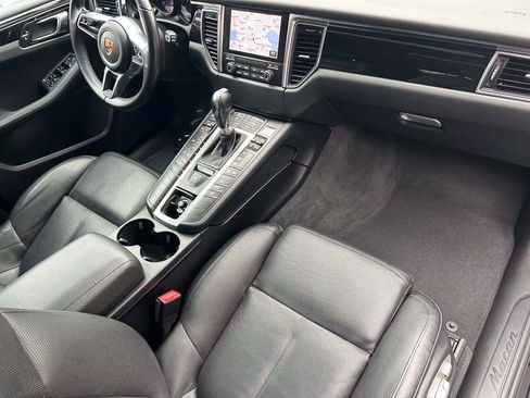 Used 2018 Porsche Macan AWD/4WD image 9