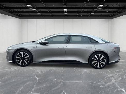 Used 2023 Lucid Air Touring image 2