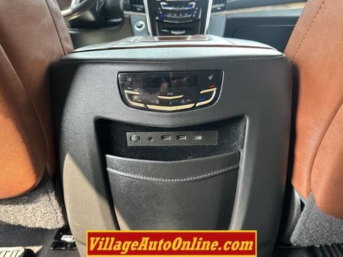 Used 2020 Cadillac Escalade ESV Premium Luxury AWD/4WD image 40