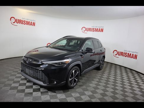 Used 2024 Toyota Corolla Cross AWD Hybrid w/ Convenience Package image 3
