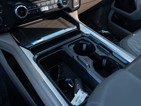 Used 2025 Ford F250 Platinum w/ Platinum Plus Package image 58