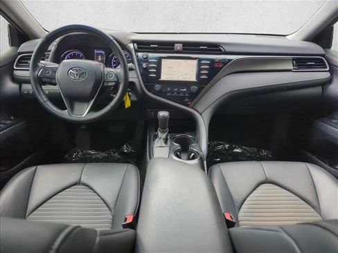 Used 2019 Toyota Camry SE image 20