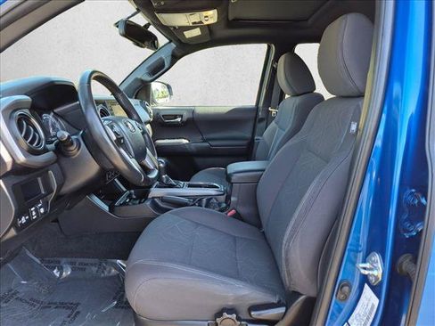 Certified 2017 Toyota Tacoma TRD Sport RWD image 17