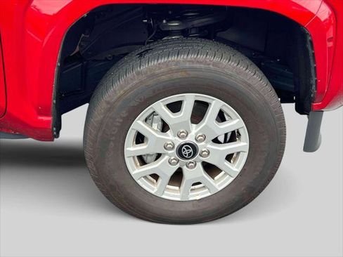 Certified 2025 Toyota Tacoma SR5 image 12