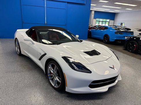 Used 2014 Chevrolet Corvette Stingray Convertible w/ 2LT Preferred Equipment Group RWD image 27