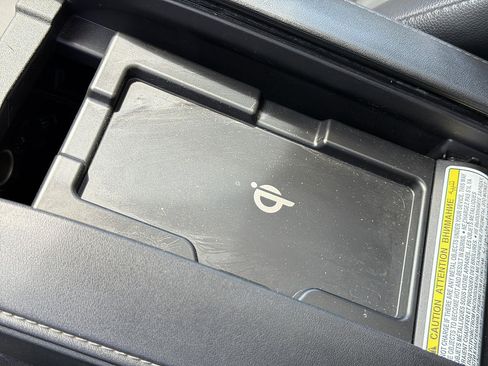 Used 2022 Toyota Highlander XLE FWD image 41