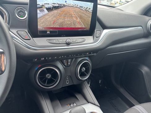 Used 2026 Chevrolet Blazer LT w/ Convenience Package FWD image 28