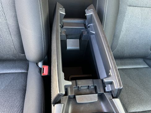 Used 2024 Nissan Rogue SV image 24