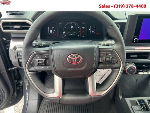 New 2026 Toyota 4Runner SR5 AWD/4WD image 12