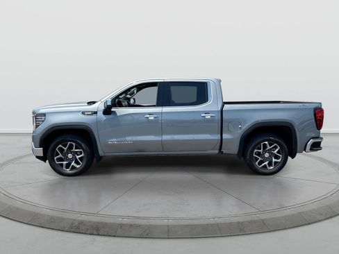 Used 2025 GMC Sierra 1500 SLT AWD/4WD image 5