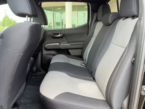 Used 2023 Toyota Tacoma TRD Sport AWD/4WD image 11