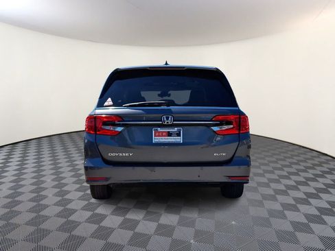Used 2023 Honda Odyssey Elite image 6
