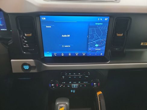 Used 2023 Ford Bronco Badlands image 21