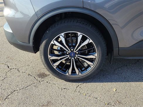 Used 2021 Ford Escape SE w/ SE Sport Appearance Package image 7