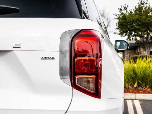 Used 2021 Hyundai Palisade SE w/ Winter Package image 10